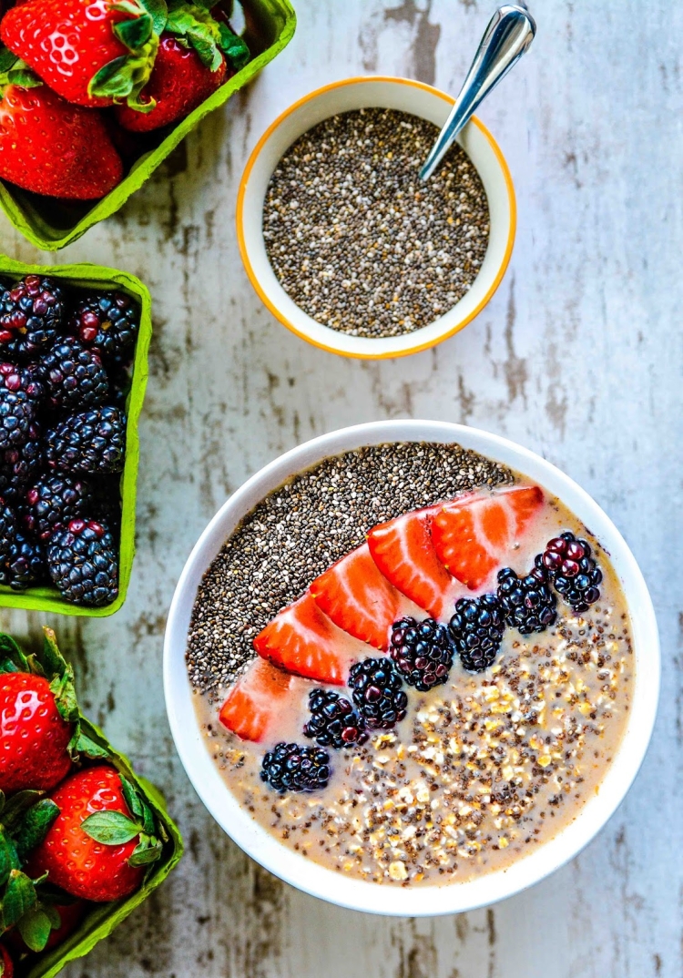 Боул с овсянкой и чиа