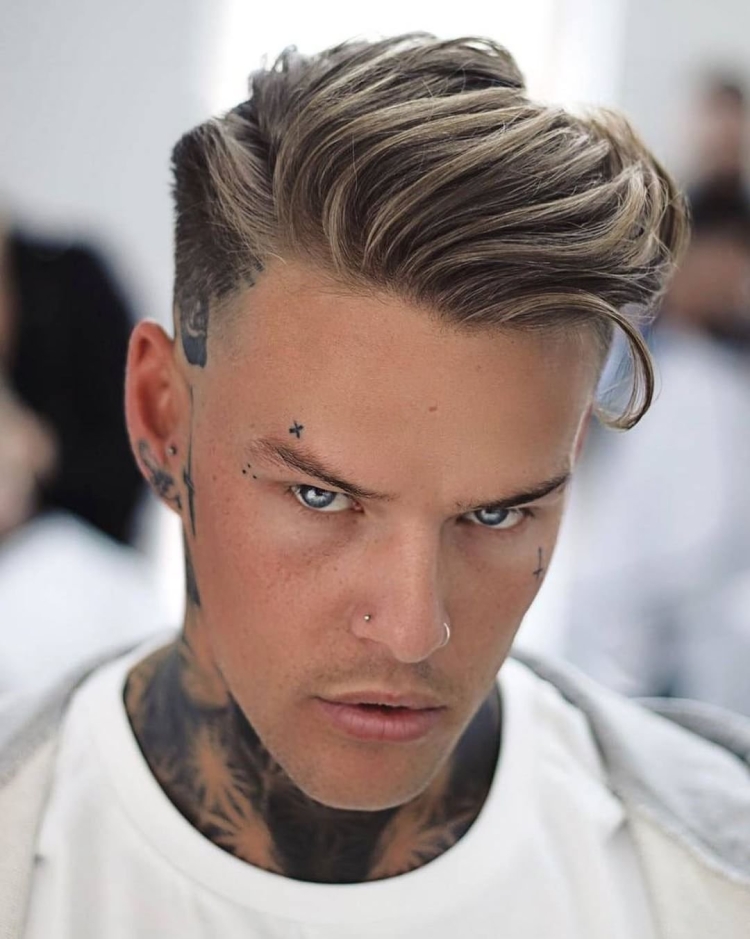 The Side Swept Undercut стрижка