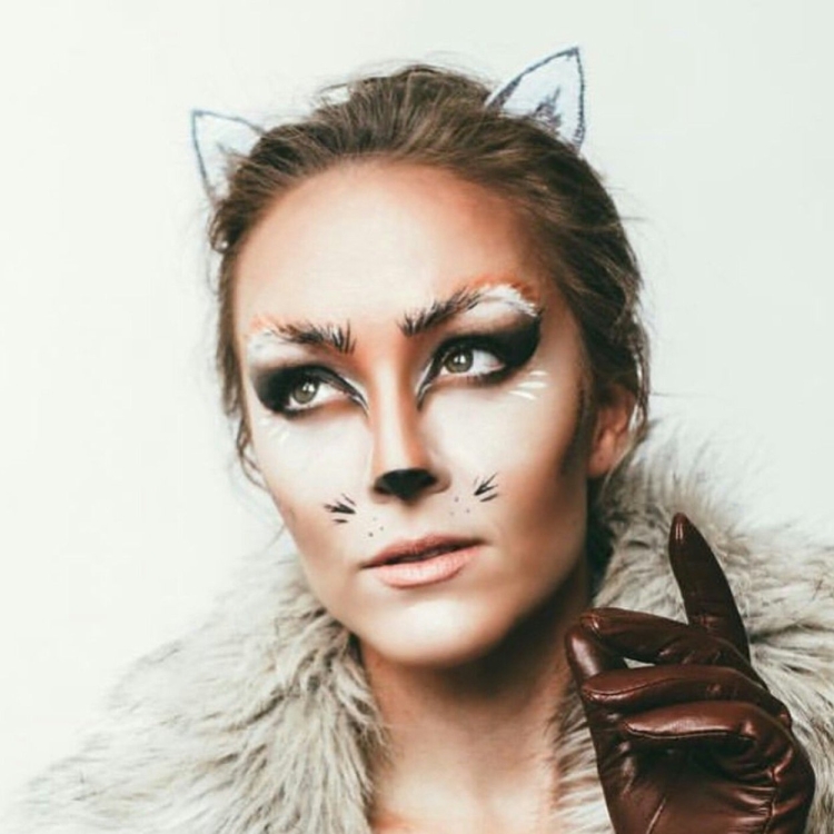 Макияж лиса Алиса на лице