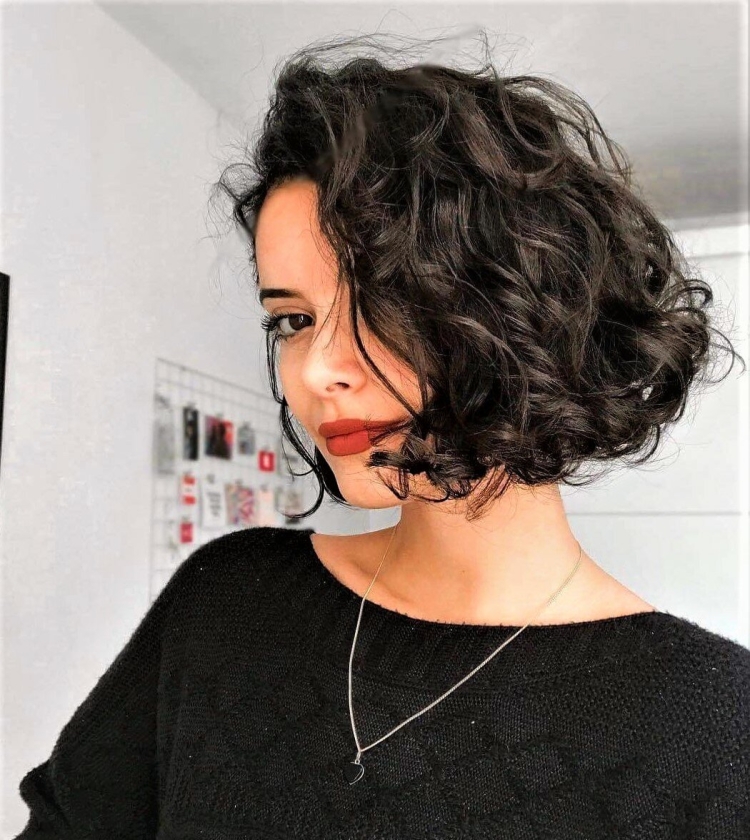 Укладка Боб каре кудри