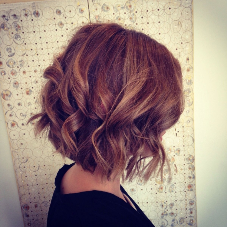 Локоны на Боб каре