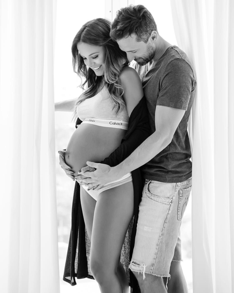 Фотосессия беременности с мужем