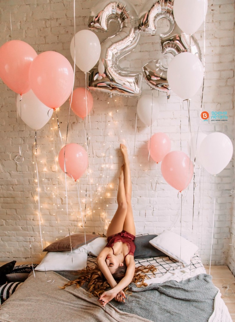 Фотосессия день рождения в кровати