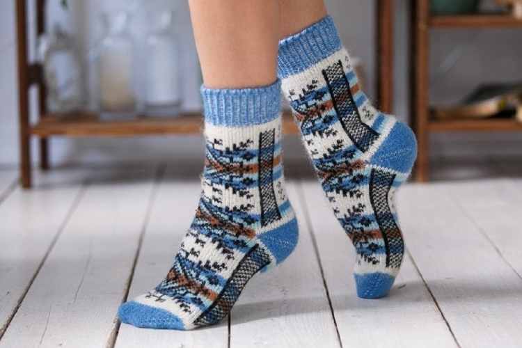 Вязаные носки бабушкины