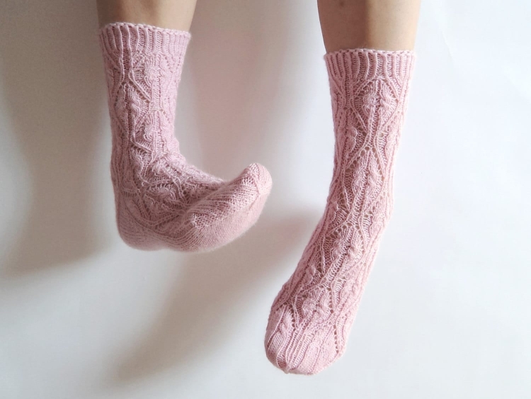 Носок женский вязаный розовый