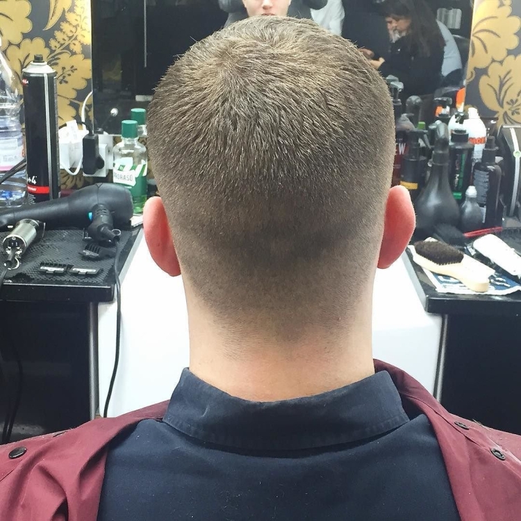 Спортивные короткие стрижки вид сзади