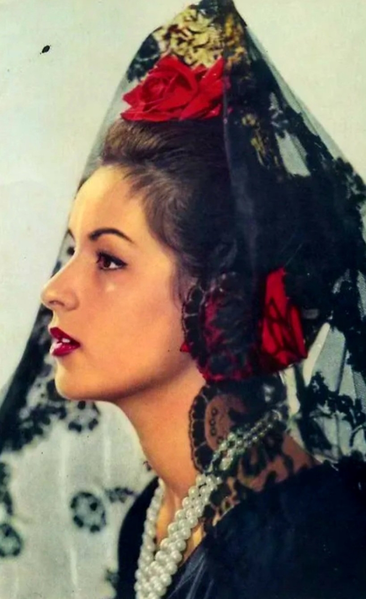 Фламенко Мантилья