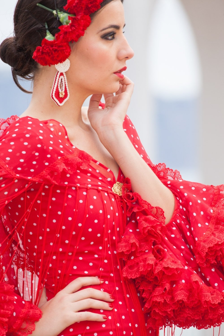 Причёска в стиле фламенко