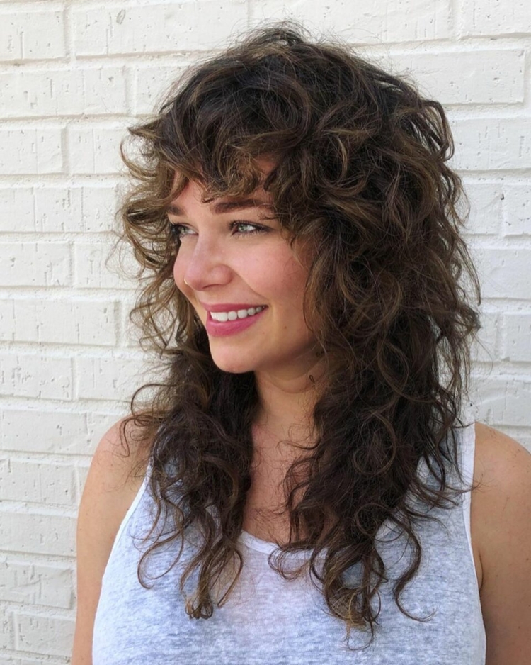 Шегги Каскад на вьющиеся волосы
