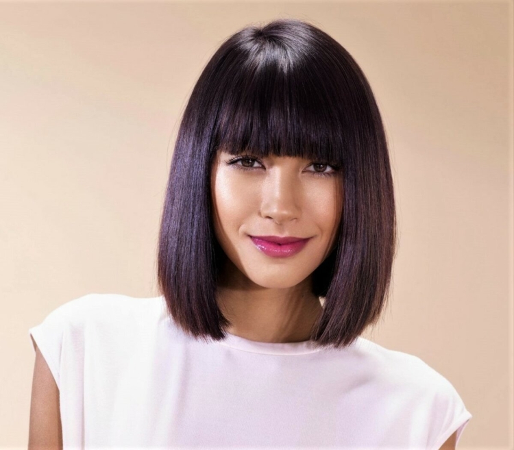 Каре Лонг Боб на средние волосы с челкой