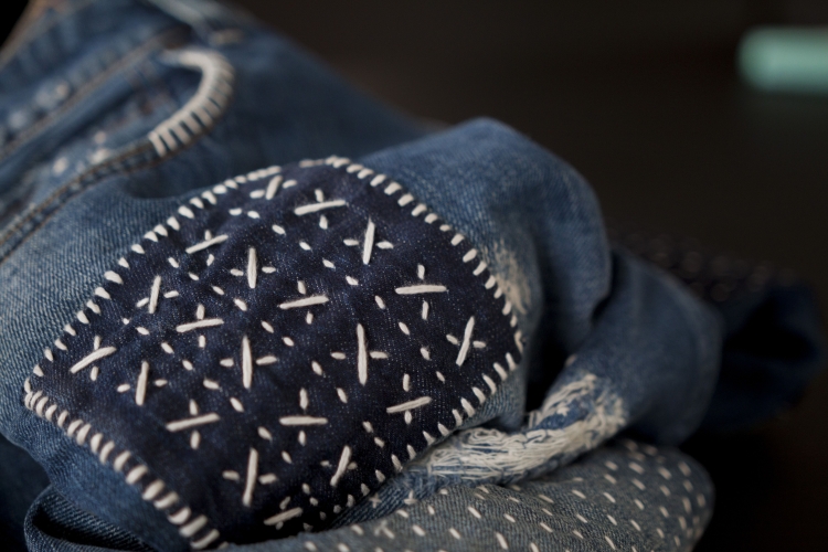 Джинсы в стиле сашико