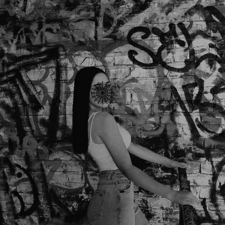 Обои в стиле андеграунд девушки