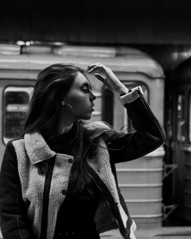 Позы для фотосессии для девушек андеграунд