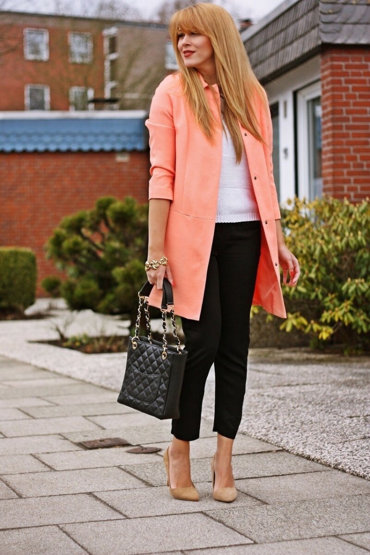 Весенний женский образ