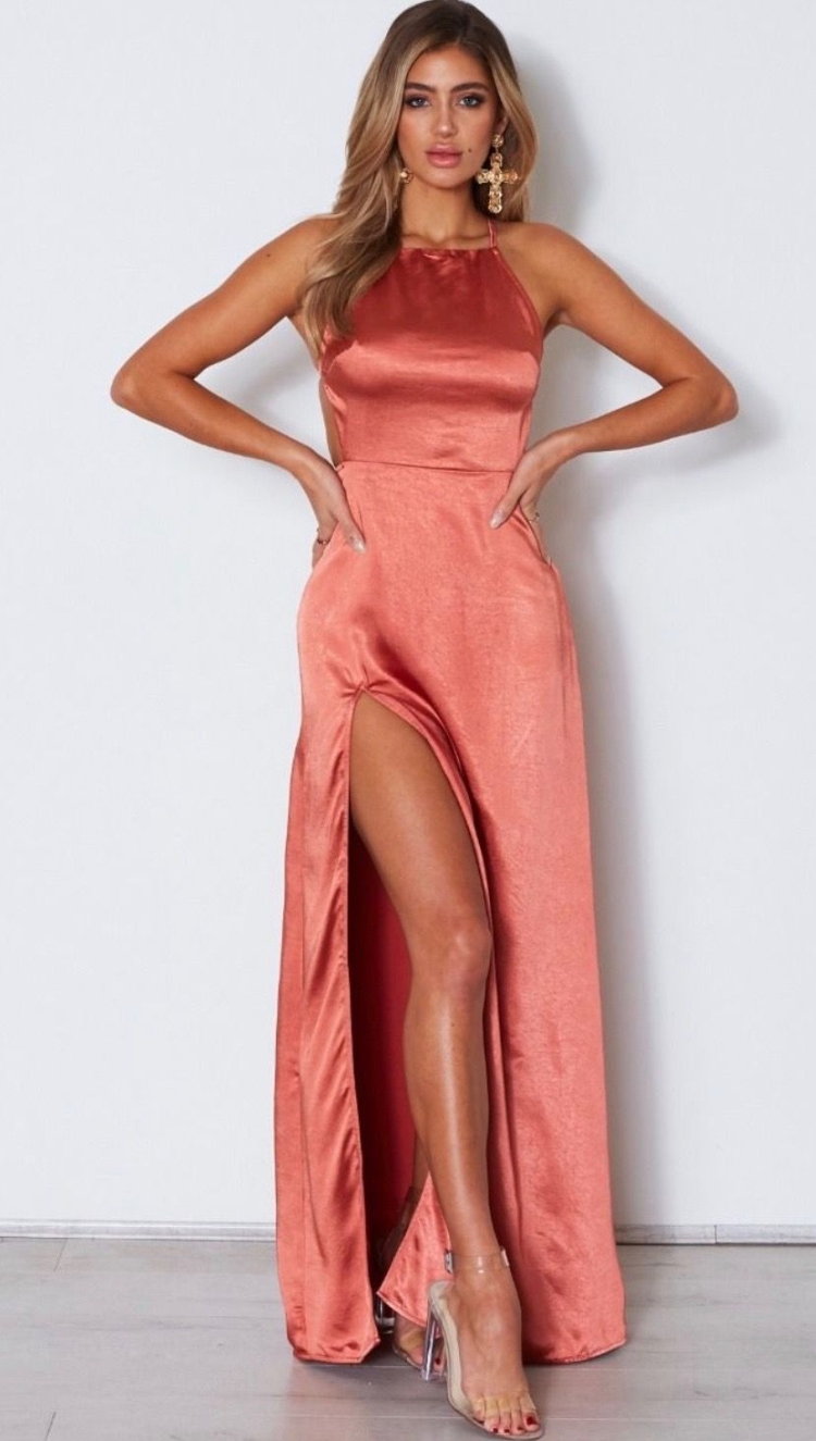 Вечерние платья, цвет лосось