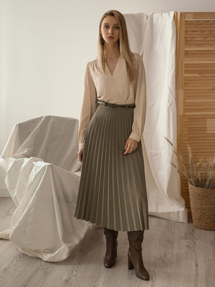 Блузка к плиссированной юбке