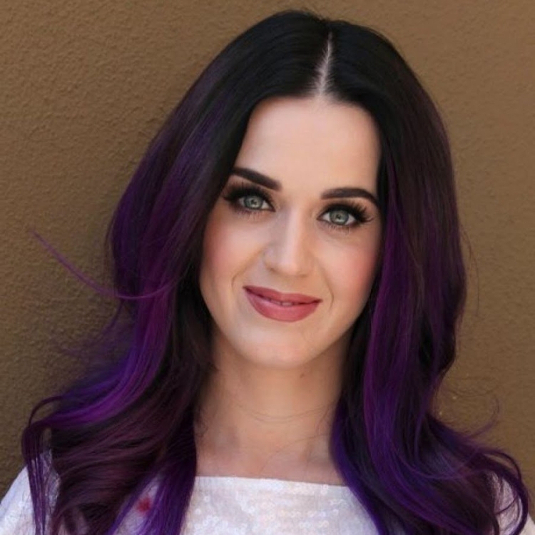 Кэти Перри с фиолетовыми волосами