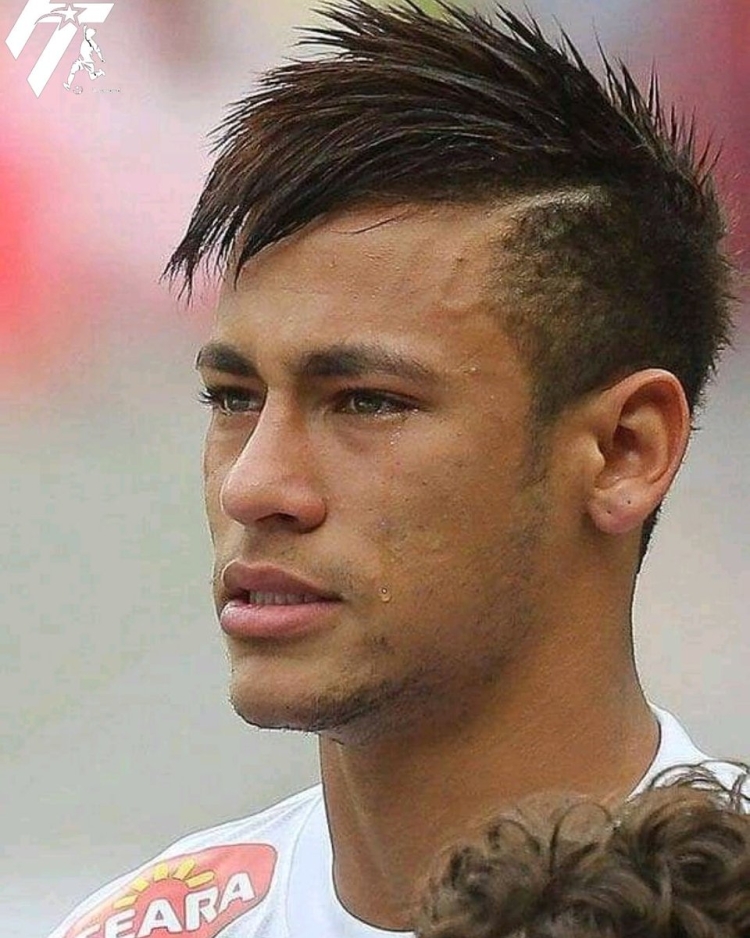 Неймар прическа ирокез