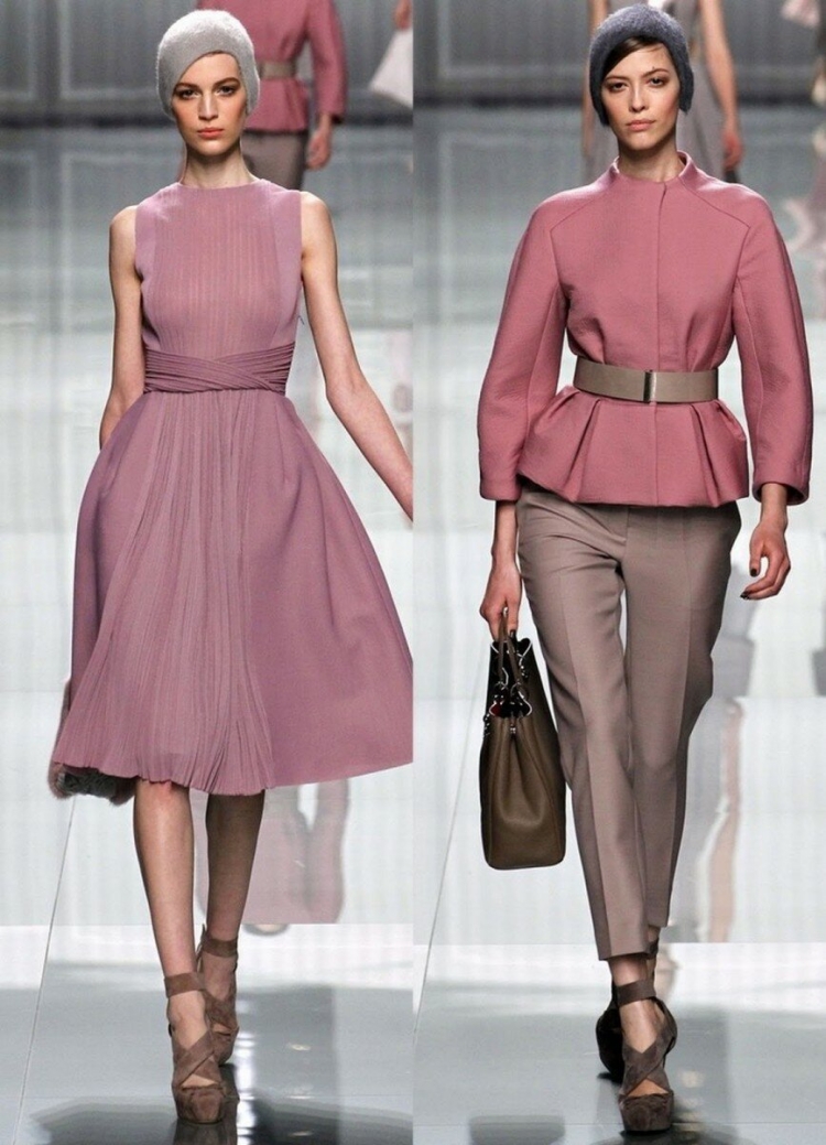 Пыльная роза цвет