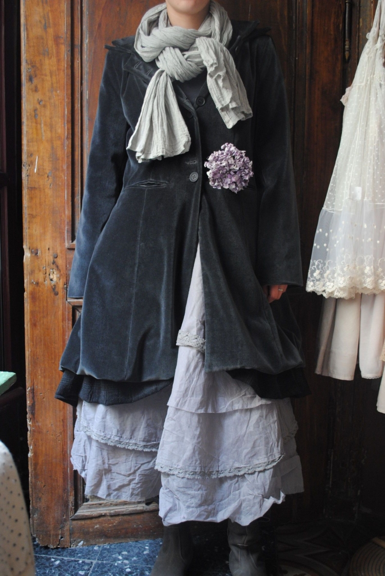 Пальто из бархата в стиле бохо