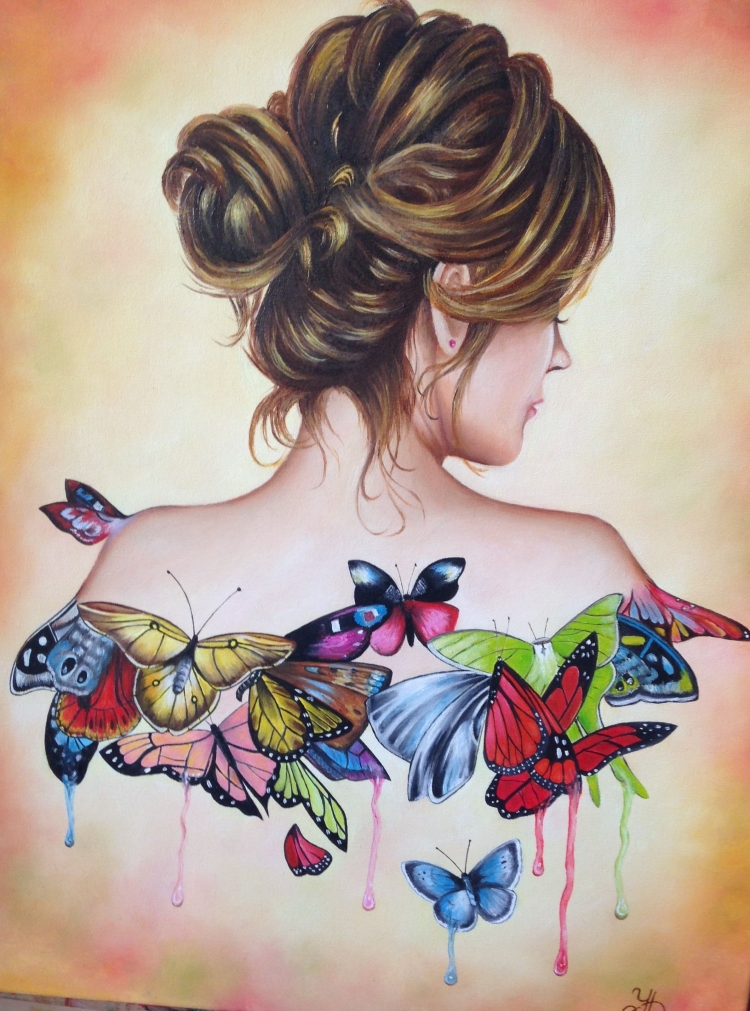 Девушка с бабочками на спине