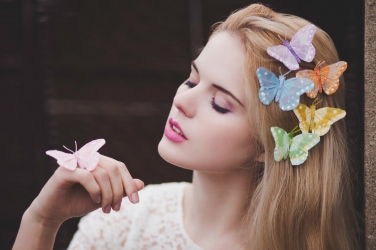 Женщина бабочка