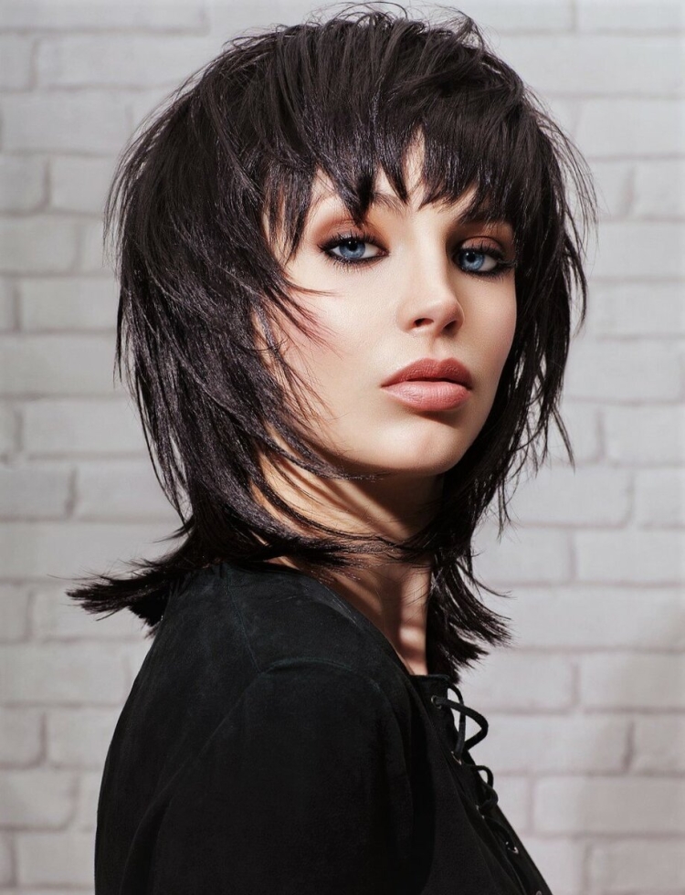 Стрижки женские рапсодия на средние волосы с челкой