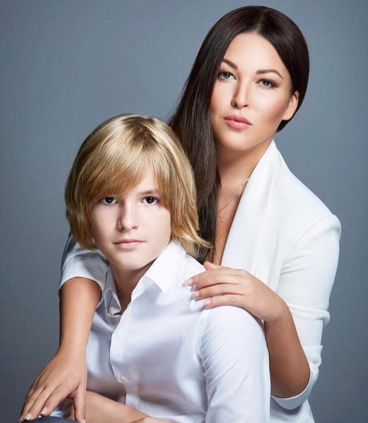 Артем Дубцов сын Ирины Дубцовой