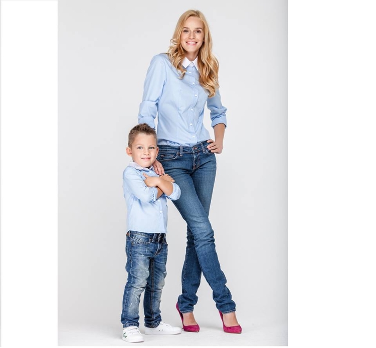 Семейная фотосессия в джинсах