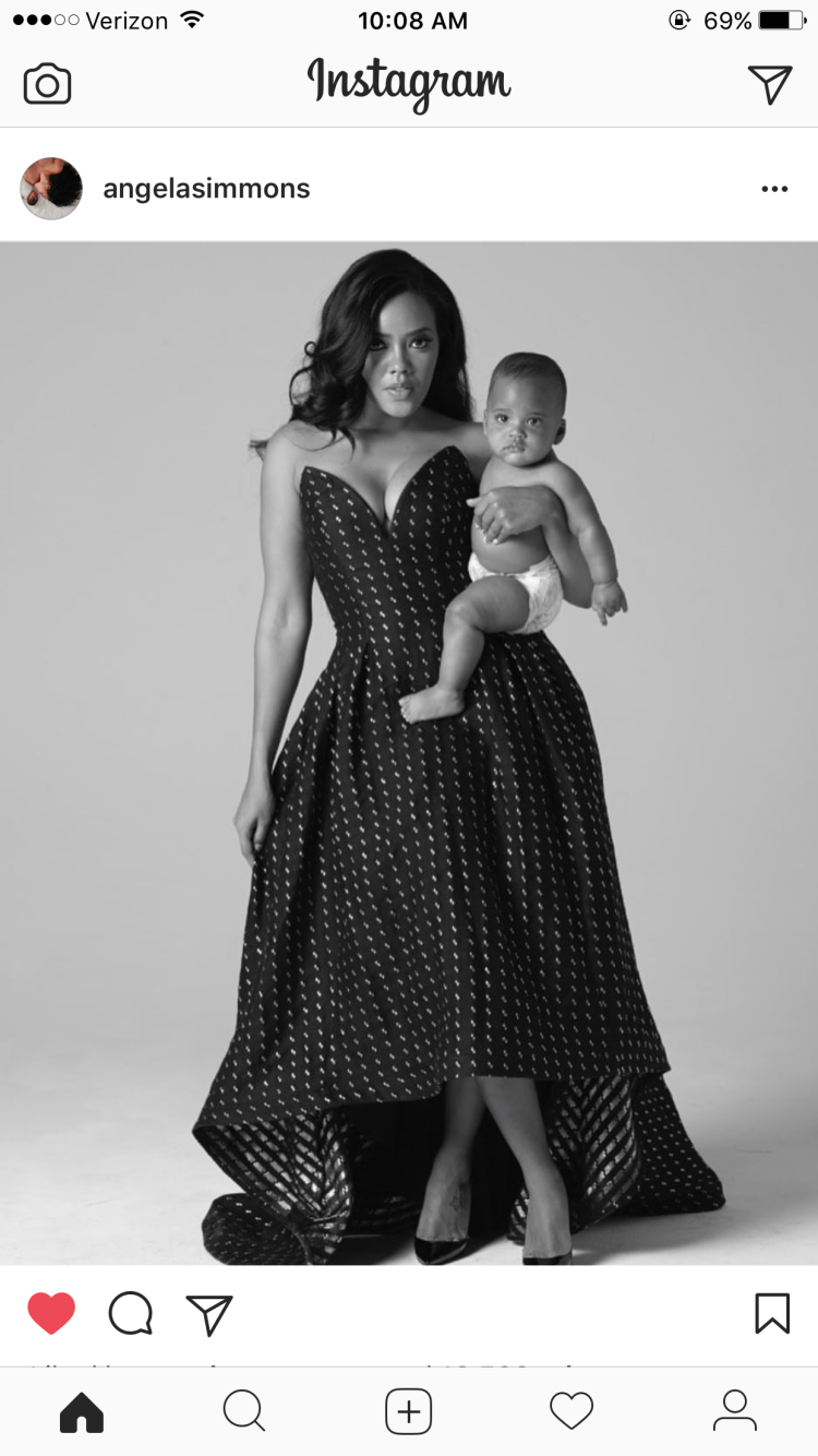 Фотосессия мама и малыш в черном