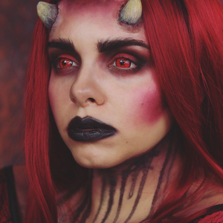 Макияж на Хэллоуин для девушек с рогами