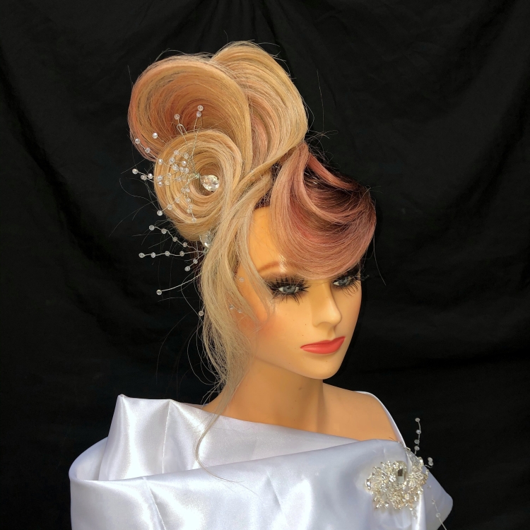 Моделирование зрелищной прически