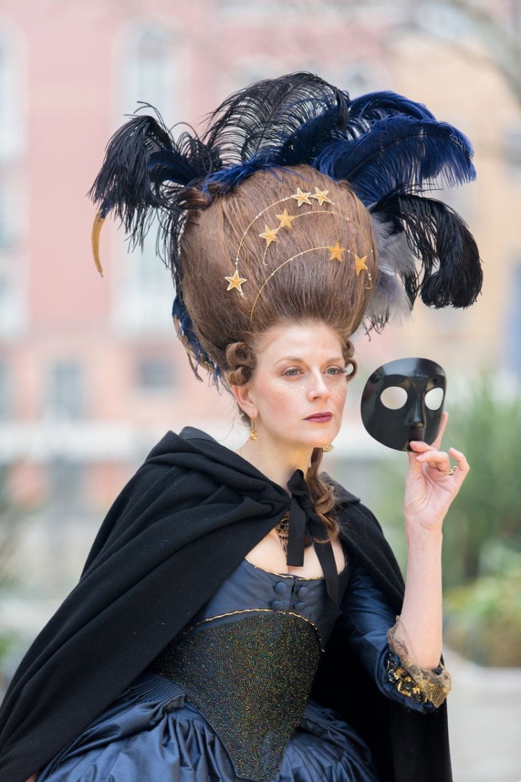 Прическа рококо Кира Найтли