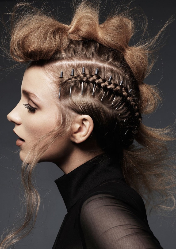 Экстравагантные прически