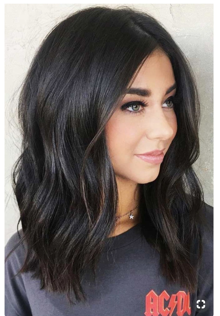 Удлиненное каре на черные волосы