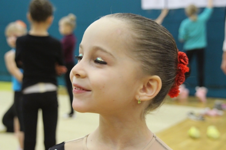 Макияж для гимнасток на выступление дети