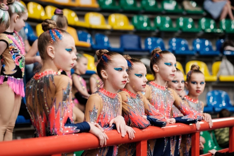 Эстетическая гимнастика макияж