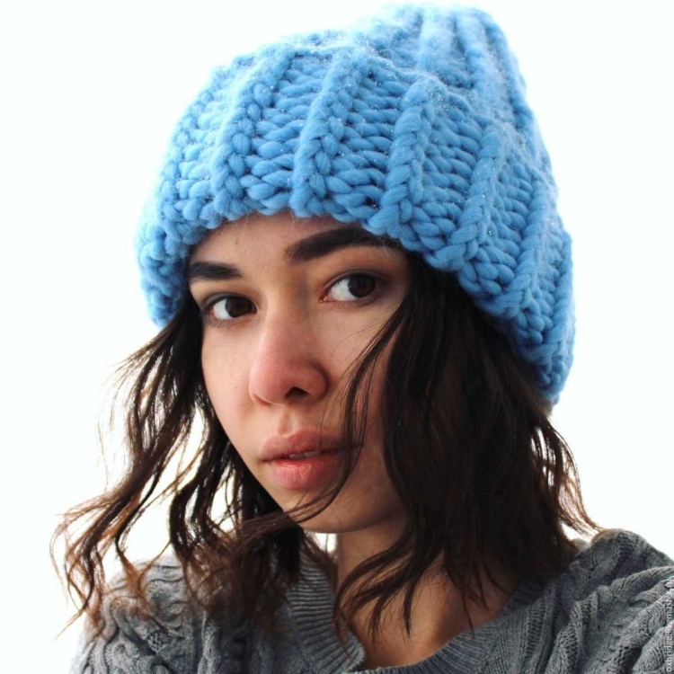 Модные объемные шапки