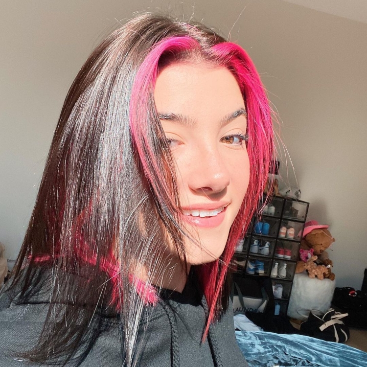 Чарли чёлка 2022