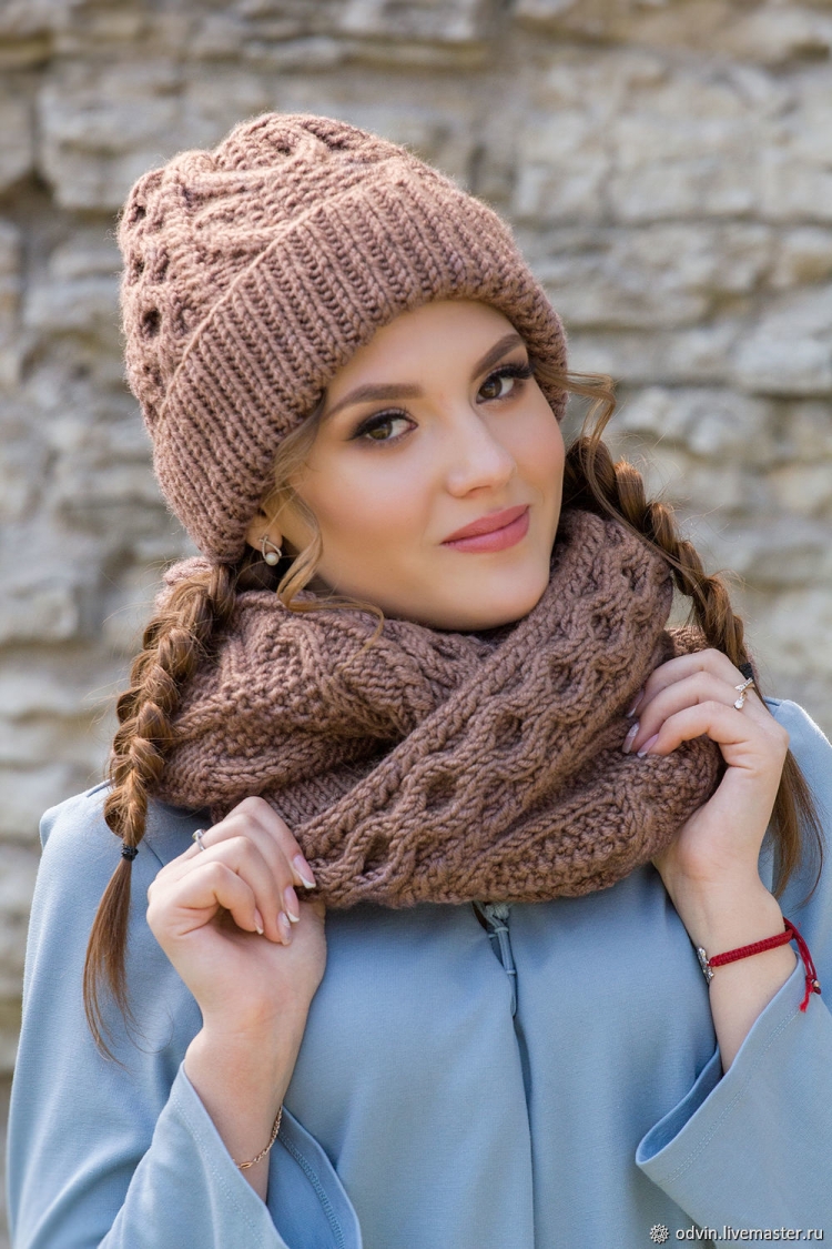 Шапка и снуд спицами для женщин