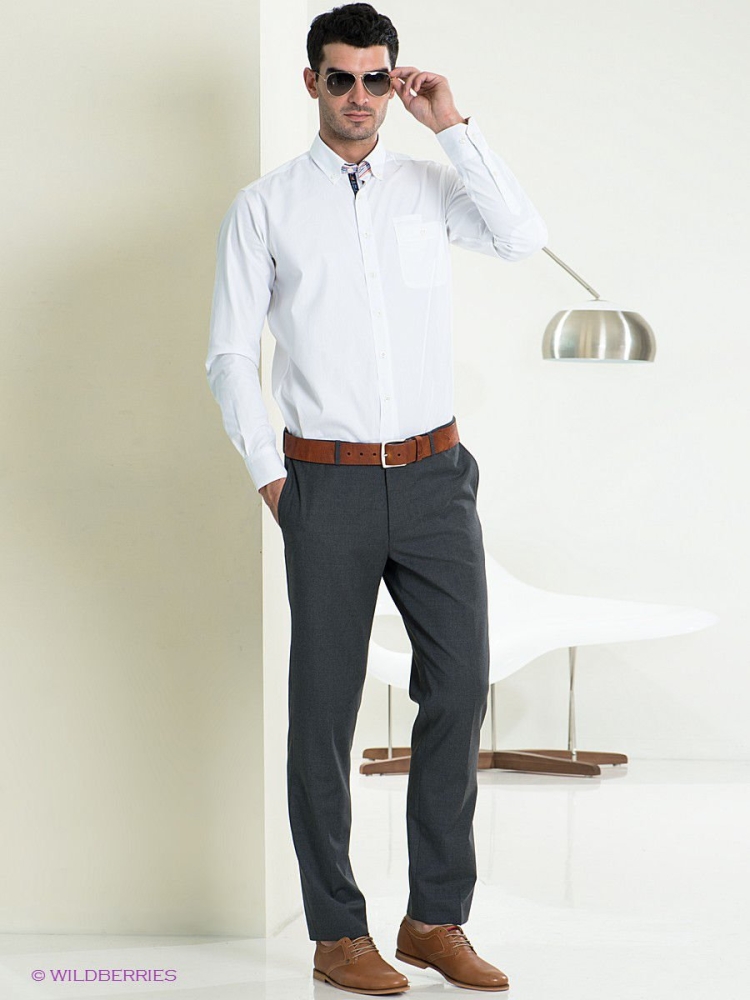 Белая рубашка и брюки