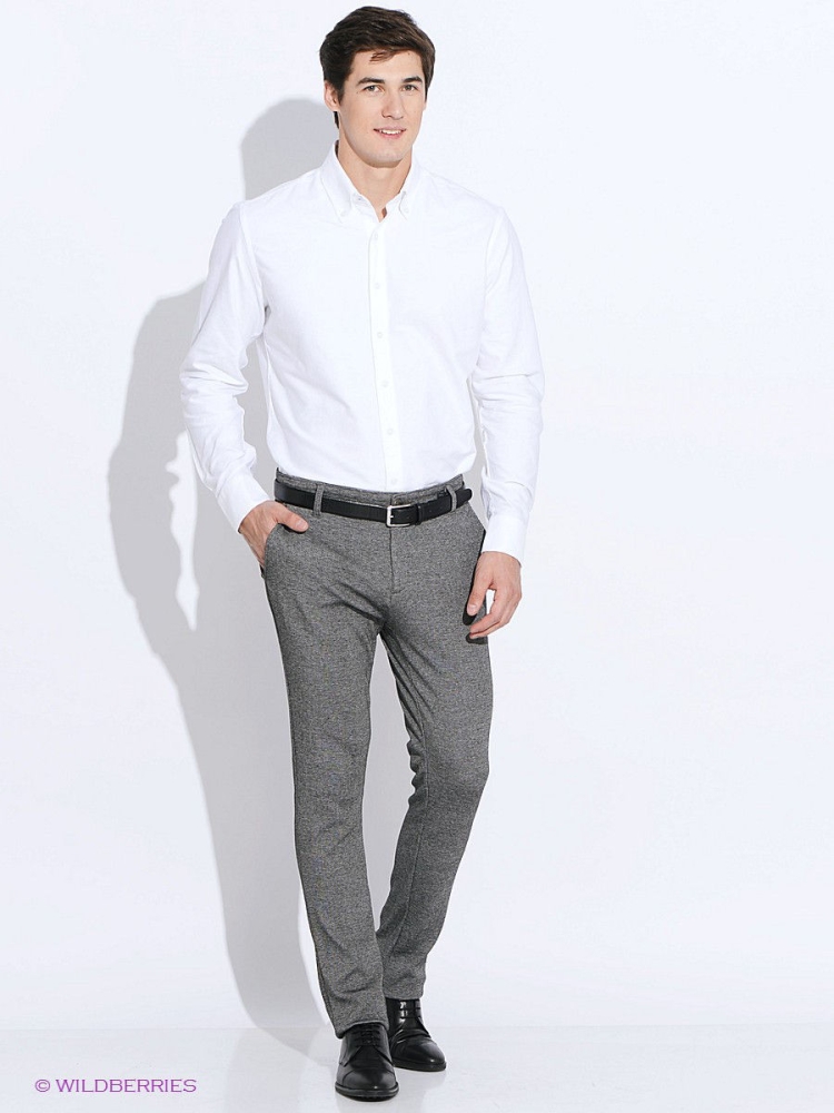 Рубашка к серым брюкам