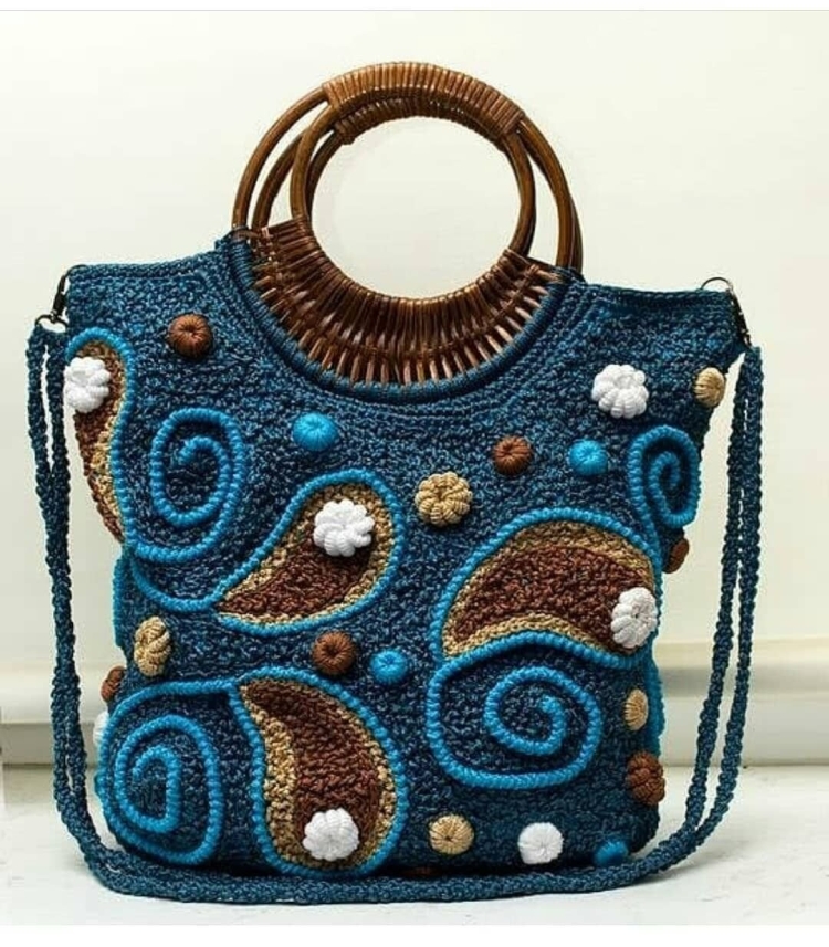 Декор вязаной сумки