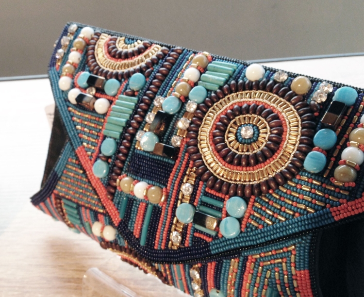 Сумки вышитые бисером