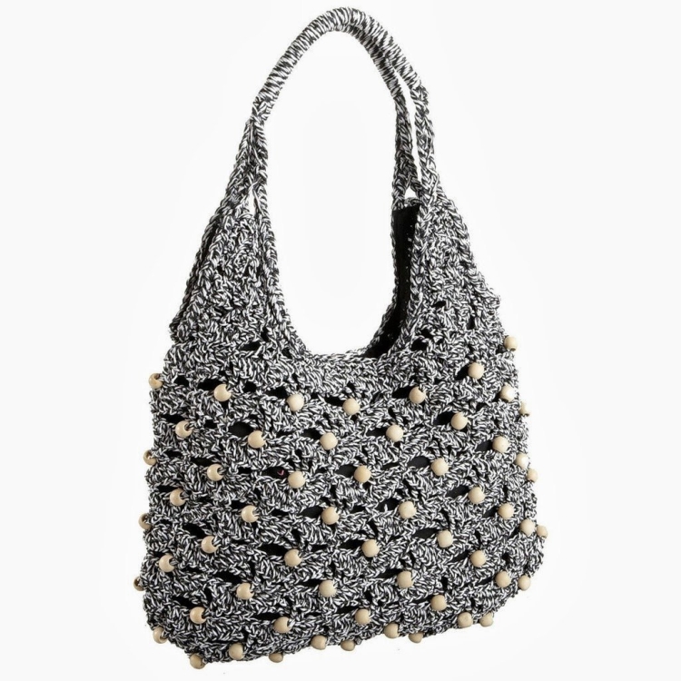 Вязаная сумка с бусинами