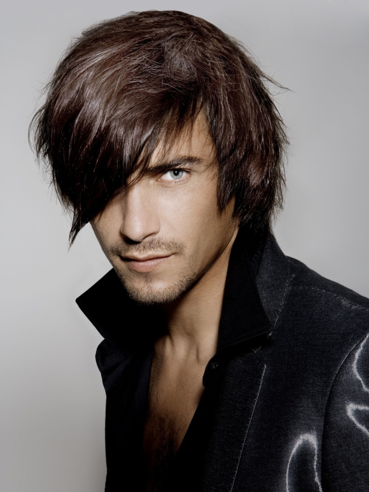 Мужские стрижки с длинной челкой