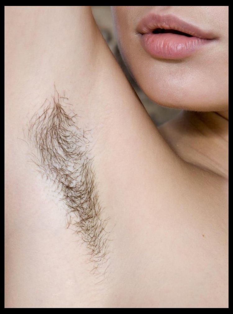 Женская подмышка