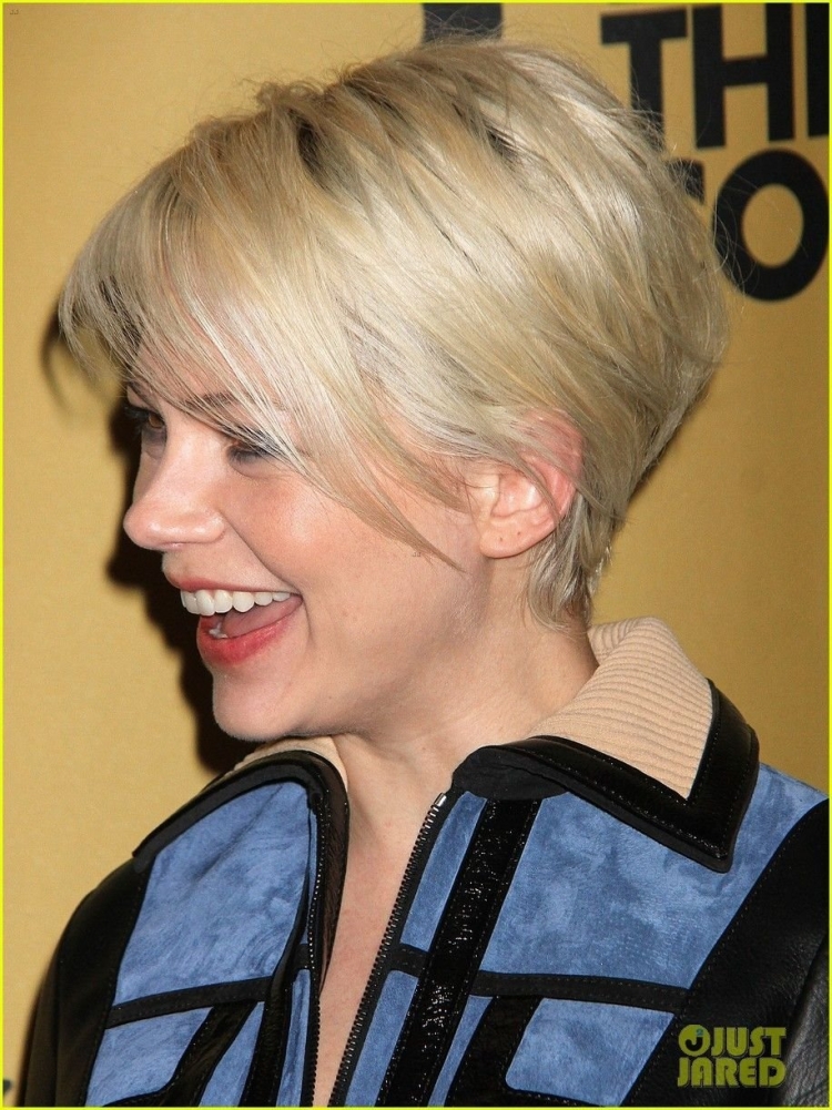 Мишель Уильямс стрижка Боб