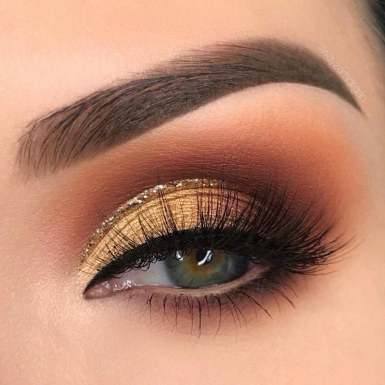 Макияж золотой Смоки