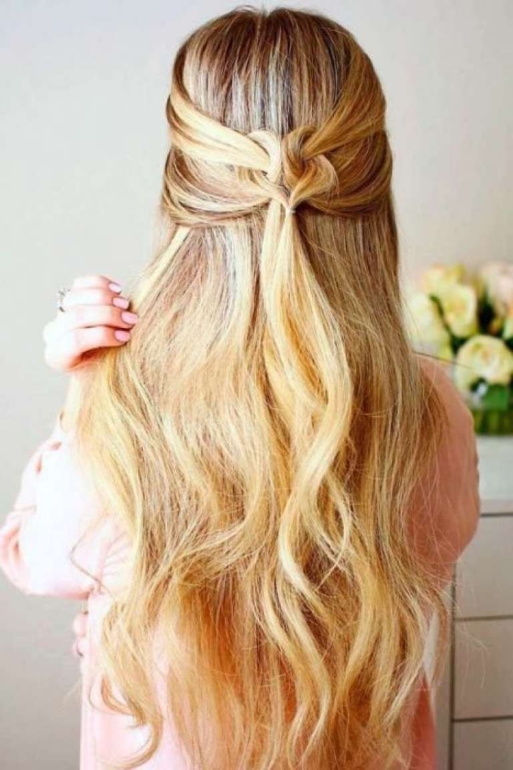 Прически для распущенных волос